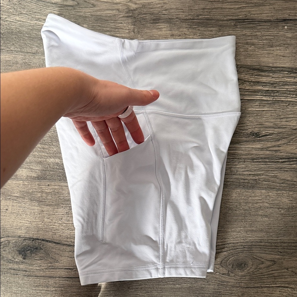 Lululemon Align High-Rise Short with Pockets 6" - Size 6 - Blissful Blue - Picture 4 of 5